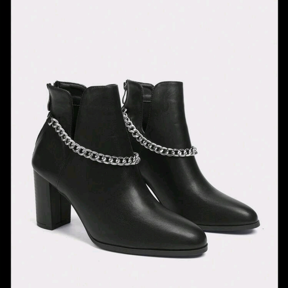 Women's Pointed Toe Sexy Black Metal Chain Zip Up Short Ankle Boots - Picture 2 of 5